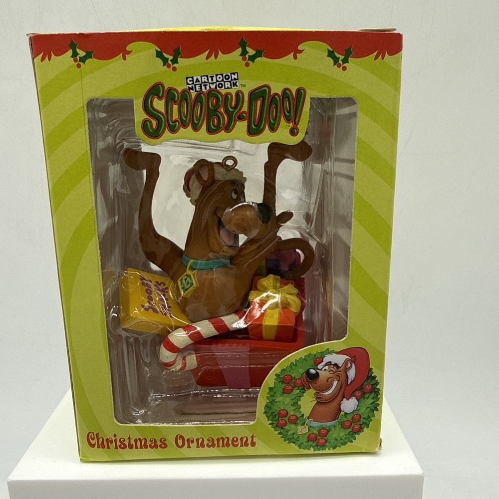 Scooby Doo Ornament 1998 Scooby in Box of Presents Gifts Matrix Cartoon Network